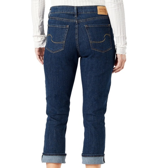 Plus size Signature by Levi Strauss & Co—Mid rise capri - Picture 2 of 2